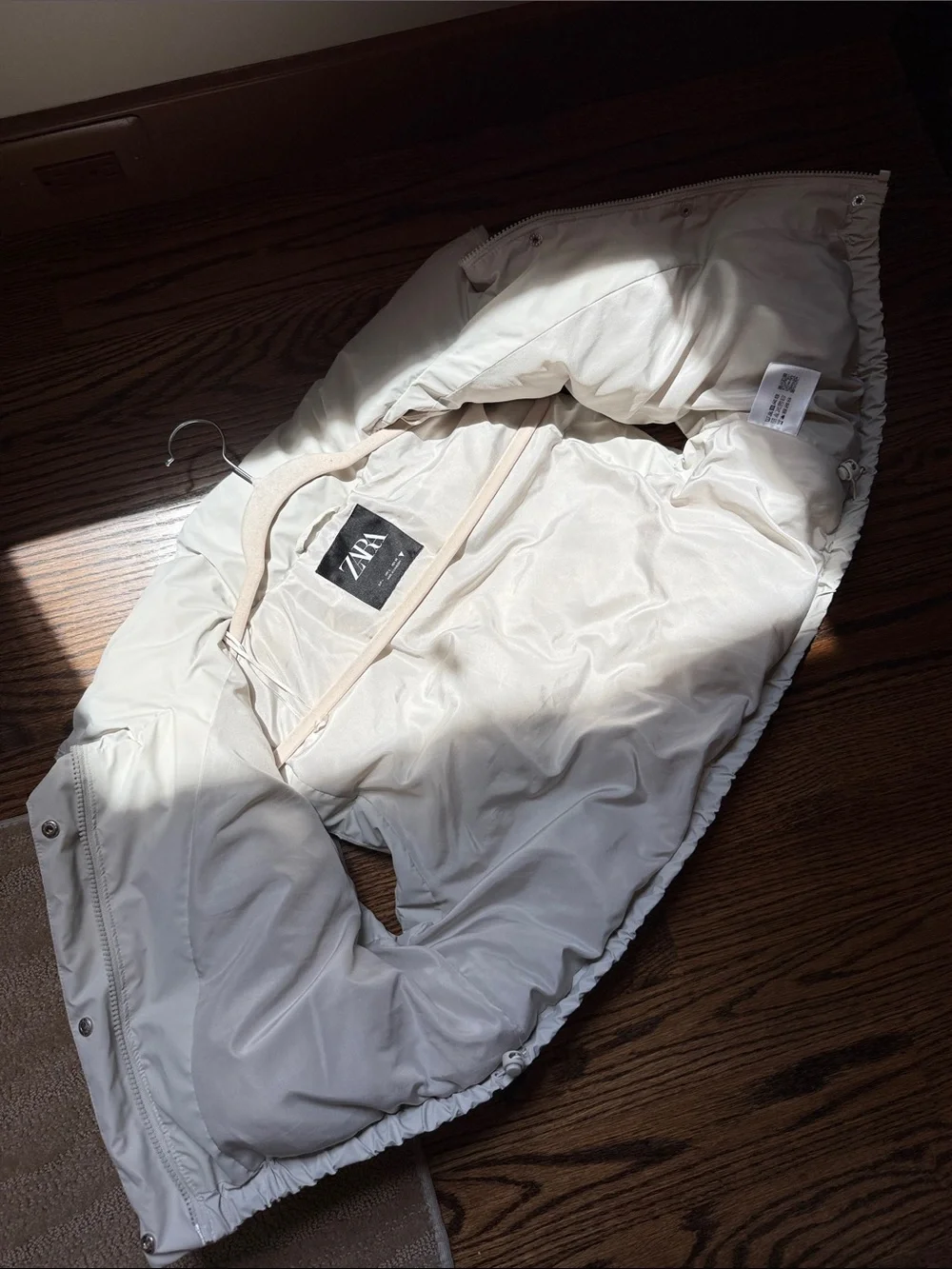 Zara Cropped Puffer Vest - Picture 11 of 16
